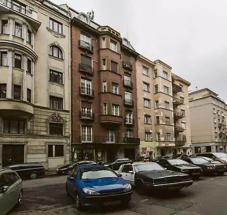 Comedy Apartment